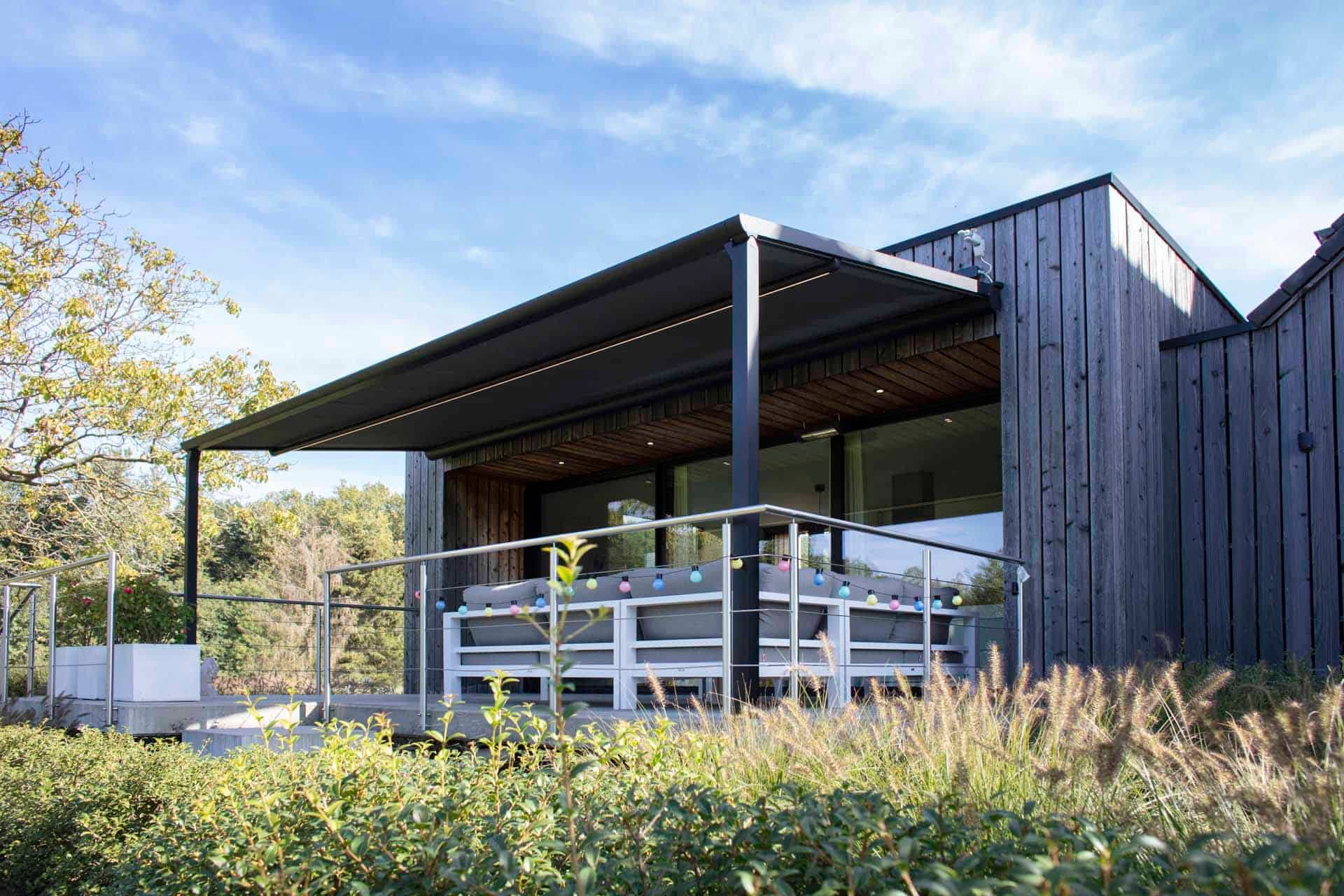 Inspiration: Integrér belysning i din pergola markise